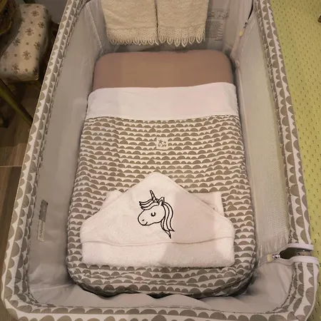 Bohemian Pigneto - 2bdr 2bath, Metro At 10 Minutes Connecting Quickly To Ancient Rome, Comfy Cozy Family Friendly - Artists' Vibrant Pigneto District - Warm Guest Care In 4 Languages *