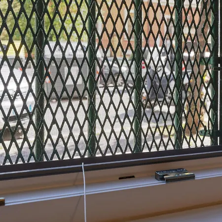 Apartment Bohemian Pigneto Rhome - 2 Bdr 2 Bath Family Friendly Comfort & Elegance - Colosseum At 4 Metro Stops - Secure & Vibrant Area, Pigneto Metro & Historic Car Free Island At 10 Min Walk - Easy Access To Termini, La Sapienza, Policlinico Umberto I Rome