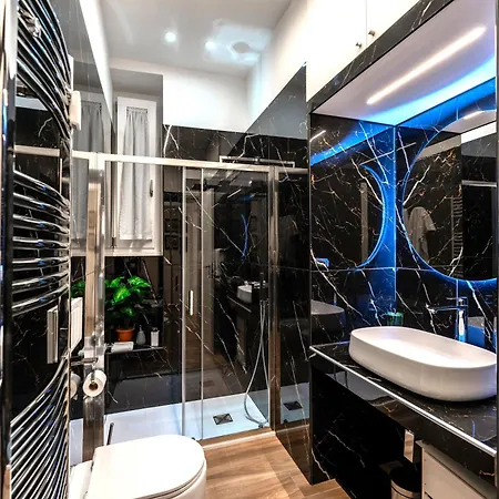 Bohemian Pigneto Rhome - 2 Bdr 2 Bath Family Friendly Comfort & Elegance - Colosseum At 4 Metro Stops - Secure & Vibrant Area, Pigneto Metro & Historic Car Free Island At 10 Min Walk - Easy Access To Termini, La Sapienza, Policlinico Umberto I *