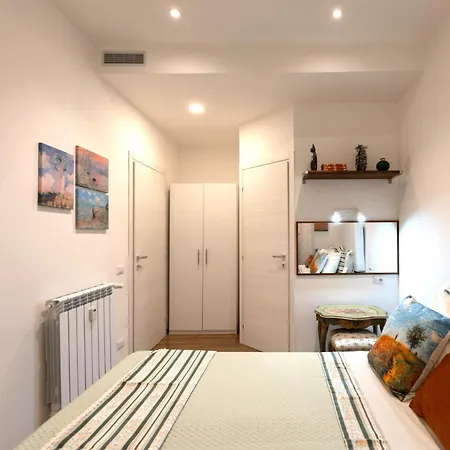 Bohemian Pigneto Rhome - 2 Bdr 2 Bath Family Friendly Comfort & Elegance - Colosseum At 4 Metro Stops - Secure & Vibrant Area, Pigneto Metro & Historic Car Free Island At 10 Min Walk - Easy Access To Termini, La Sapienza, Policlinico Umberto I Apartment Rome